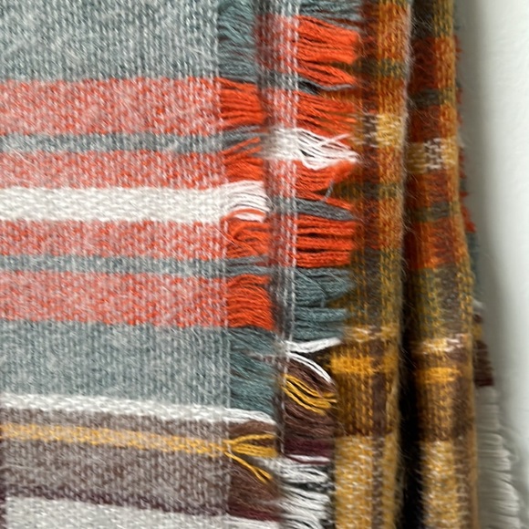 Long scarf by Zara - Picture 2 of 4